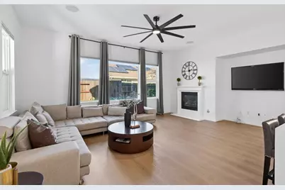 5419 Mariolyn Way, Elk Grove, CA 95757 - Photo 9