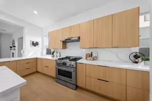 5419 Mariolyn Way, Elk Grove, CA 95757 - Photo 5