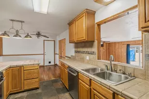 1805 Aloha Way, Modesto, CA 95350 - Photo 5