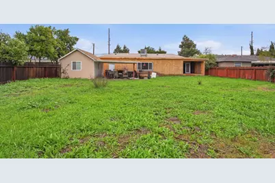1131 N Rosemore Avenue, Modesto, CA 95358 - Photo 23