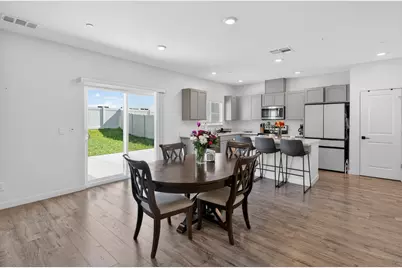 8883 Sebago Way, Elk Grove, CA 95758 - Photo 11