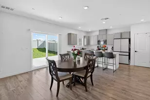 8883 Sebago Wy, Elk Grove, CA 95758 - Photo 11