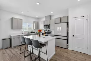 8883 Sebago Wy, Elk Grove, CA 95758 - Photo 17