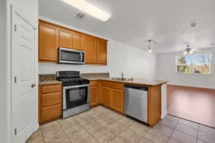 50 Regency Park Cir, Sacramento, CA 95835 - Photo 5