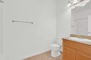 50 Regency Park Cir, Sacramento, CA 95835 - Photo 15