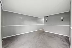 2241 Woodside Ln, Sacramento, CA 95825 - Photo 7