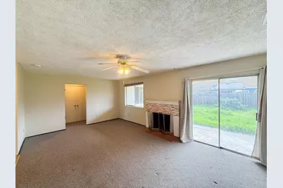 1118 Fallbrook Drive, Stockton, CA 95210 - Photo 5