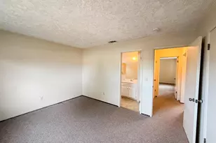 1118 Fallbrook Dr, Stockton, CA 95210 - Photo 27