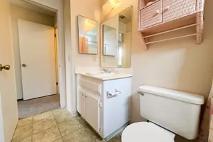 1118 Fallbrook Dr, Stockton, CA 95210 - Photo 23