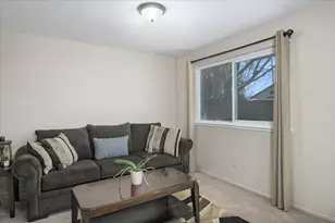 8714 Grayling Way, Sacramento, CA 95826 - Photo 13