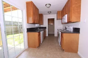 7702 Loucreta Dr, Sacramento, CA 95828 - Photo 3