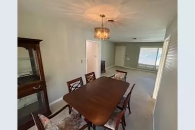 32 E McKenzie Avenue, Stockton, CA 95204 - Photo 5