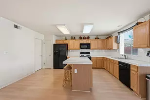 396 Glenbriar Cir, Tracy, CA 95377 - Photo 13