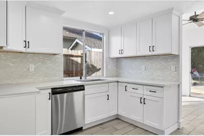 8055 Stags Leap Court, Sacramento, CA 95829 - Photo 17