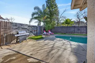 8055 Stags Leap Ct, Sacramento, CA 95829 - Photo 37