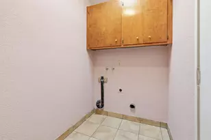 8778 Cling Ct, Elk Grove, CA 95624 - Photo 21