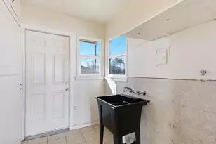 1135 Iowa Ave, Los Banos, CA 93635 - Photo 9