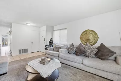 8187 La Riviera Drive, Sacramento, CA 95826 - Photo 5