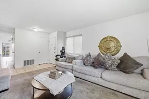 8187 La Riviera Dr, Sacramento, CA 95826 - Photo 5