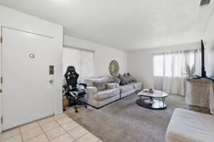 8187 La Riviera Dr, Sacramento, CA 95826 - Photo 3