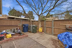 8187 La Riviera Dr, Sacramento, CA 95826 - Photo 19