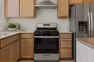 322 Miramar Dr, Lathrop, CA 95330 - Photo 7