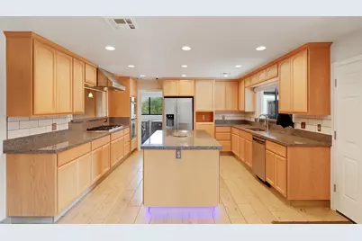 8028 Arroyo Way, Stockton, CA 95209 - Photo 9