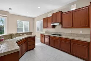 6900 Elvora Way, Elk Grove, CA 95757 - Photo 25