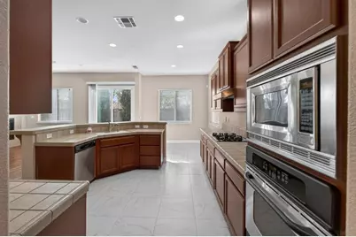 6900 Elvora Way, Elk Grove, CA 95757 - Photo 27