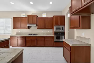 6900 Elvora Way, Elk Grove, CA 95757 - Photo 29