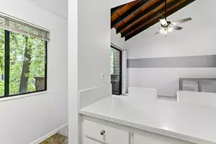 820 Woodside Ln, Sacramento, CA 95825 - Photo 11