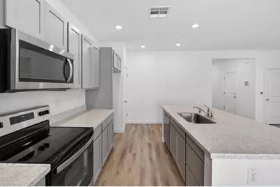 8825 Stratham Way, Elk Grove, CA 95758 - Photo 23