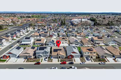 8825 Stratham Way, Elk Grove, CA 95758 - Photo 43