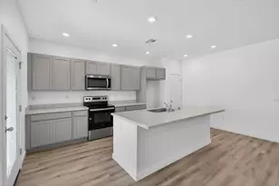 8825 Stratham Wy, Elk Grove, CA 95758 - Photo 19