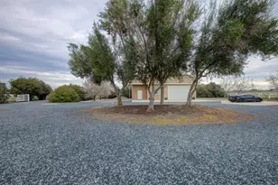 18413 Sycamore Ave, Patterson, CA 95363 - Photo 61