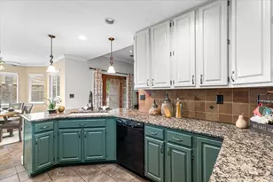 225 Fullerton Dr, Turlock, CA 95382 - Photo 21