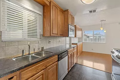 1428 Kent Way, Modesto, CA 95355 - Photo 7