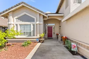 7200 Beaver Falls Way, Elk Grove, CA 95758 - Photo 3