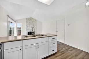 5717 Mt Hood Ct, Sacramento, CA 95842 - Photo 27