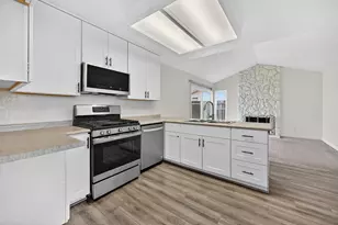 5717 Mt Hood Ct, Sacramento, CA 95842 - Photo 25