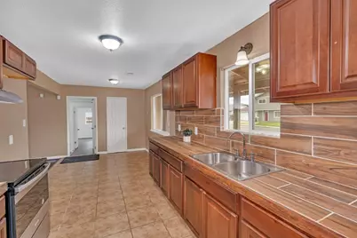 1358 Conner Avenue, Dos Palos, CA 93620 - Photo 13