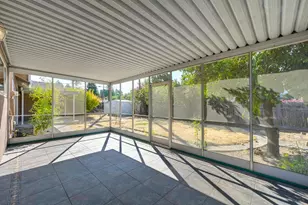 1056 Entrada Rd, Sacramento, CA 95864 - Photo 43