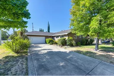 1056 Entrada Road, Sacramento, CA 95864 - Photo 3