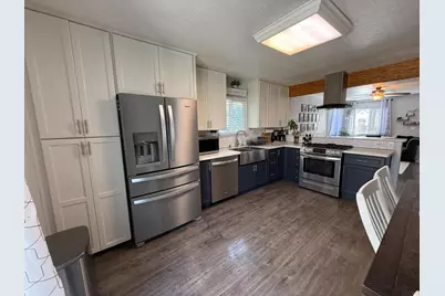 2021 W Acacia Street, Stockton, CA 95203 - Photo 5