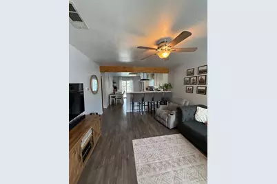 2021 W Acacia Street, Stockton, CA 95203 - Photo 23