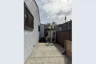 2021 W Acacia Street, Stockton, CA 95203 - Photo 29