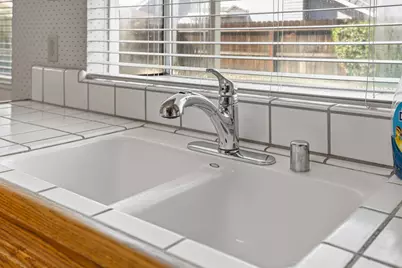 1721 Walnut Blossom Way, Modesto, CA 95355 - Photo 7