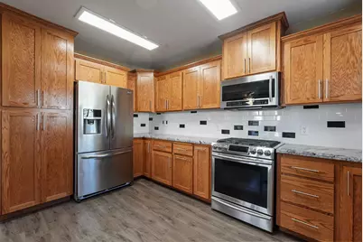 956 J Street, Los Banos, CA 93635 - Photo 5