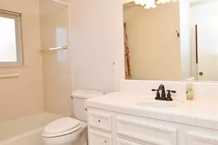 425 Corello St, Turlock, CA 95380 - Photo 23