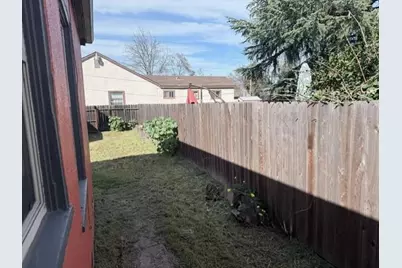 3839 Martin Luther King Jr Boulevard #B, Sacramento, CA 95820 - Photo 13